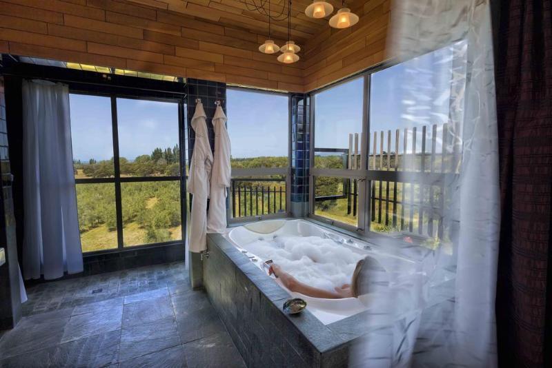 Hapuku Lodge And Tree Houses Kaikoura Exterior photo
